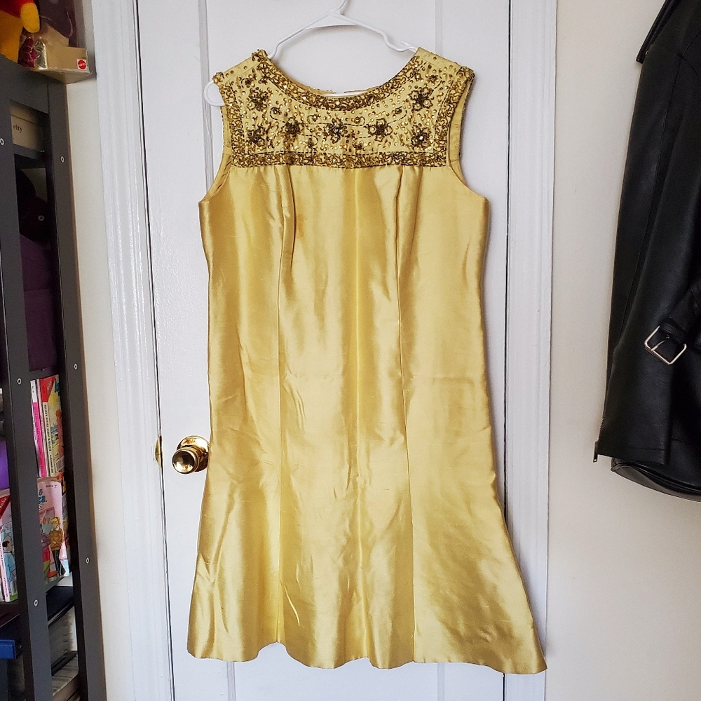 VOLUP Vintage 60s Yellow/Gold Beaded Sheath Dress